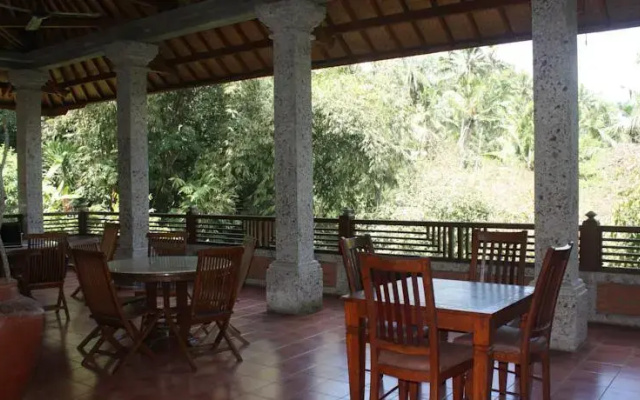 Pager Bungalows
