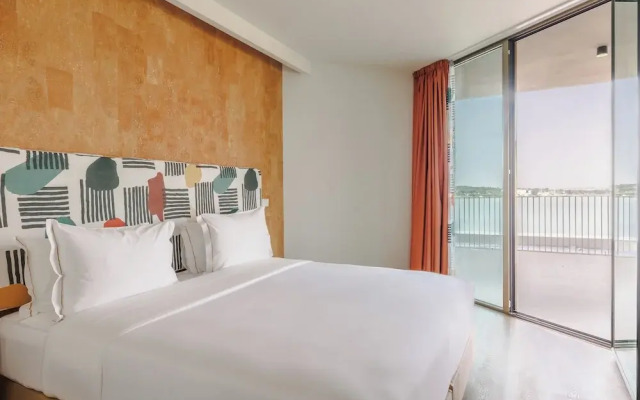 Upon Harbor - Seixal Bay Hotel