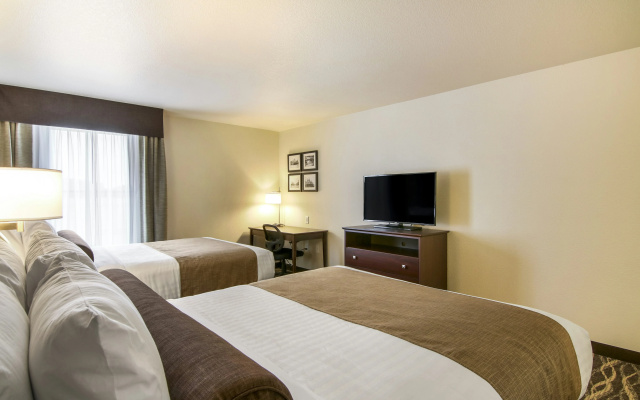 Cobblestone Inn & Suites at UW Stout Downtown Menomonie