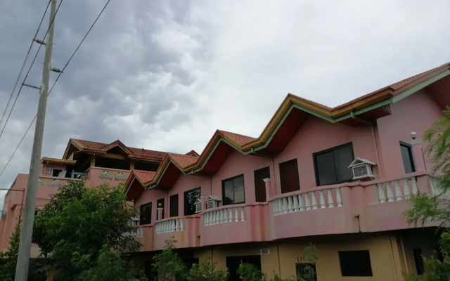 Beachview Pink Lodge