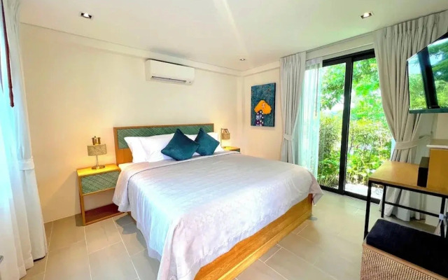 Villa Azure with Pool in Riverhouse