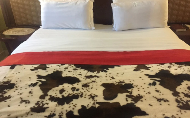 Gumare Executive Lodge