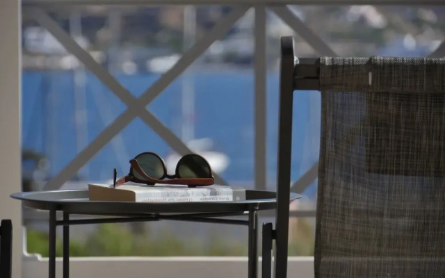 Galini Rooms & Apartments Syros