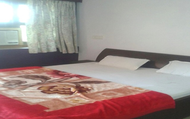 Hotel New Ratan Deep комната для гостей