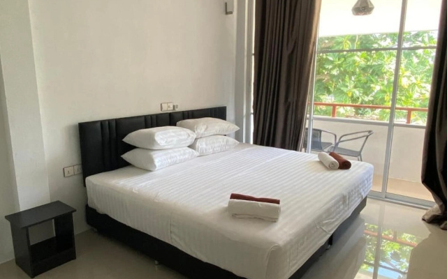 Dacha Thoddoo White Sand