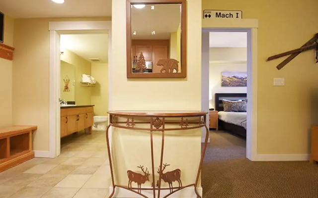Founders Pointe 4646
