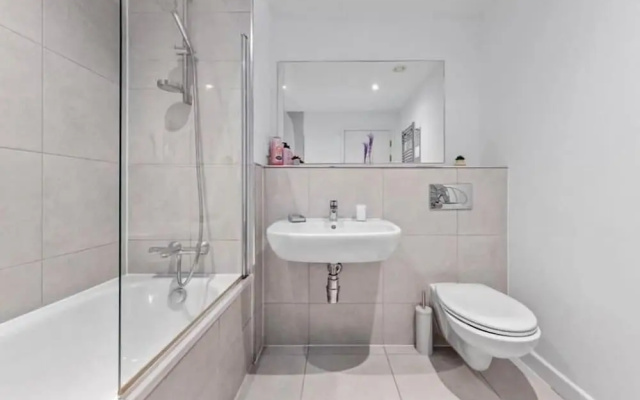 Captivating 1-bed Apartment 15 min to Londonbridge