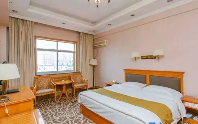 Heben Apartment (Wuyue Plaza)