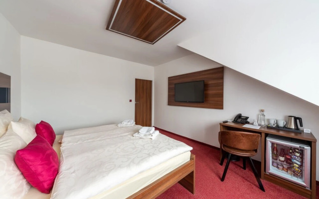 Bohemia Inn Hotel
