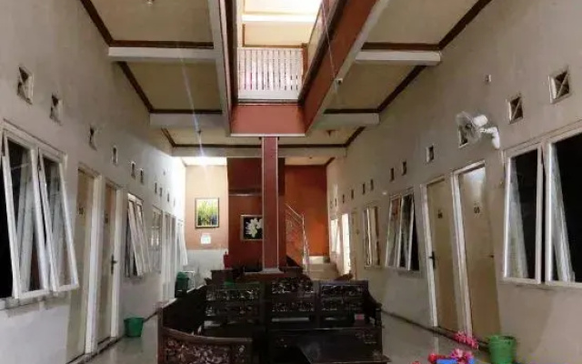 Homestay Babussalam Rungkut Mitra RedDoorz