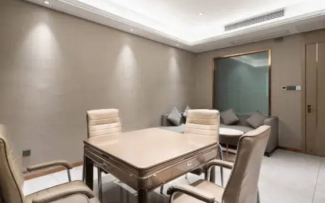 Lavande Hotel (Wal-mart Store, East Yueyang High-speed Railway Station)