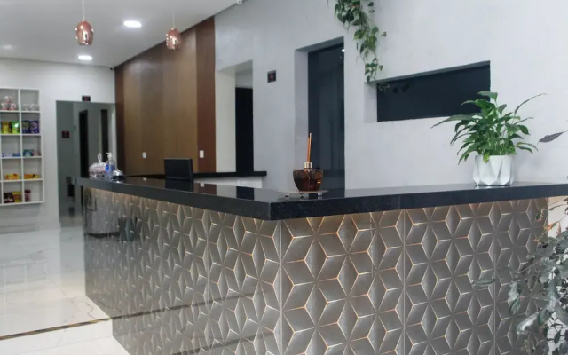 Hotel New House