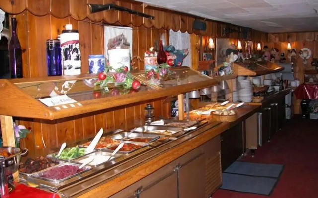 Colonial inn