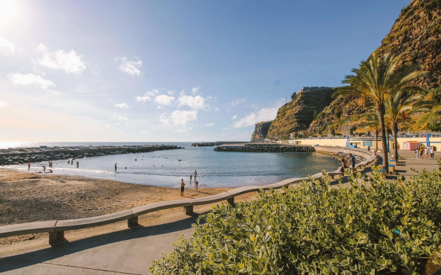 Курортный отель Calheta Beach - All Inclusive