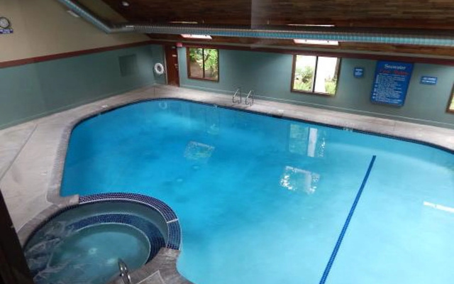 28SW Tasteful Condo Near Mt. Baker