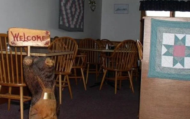 Cascades Lodge