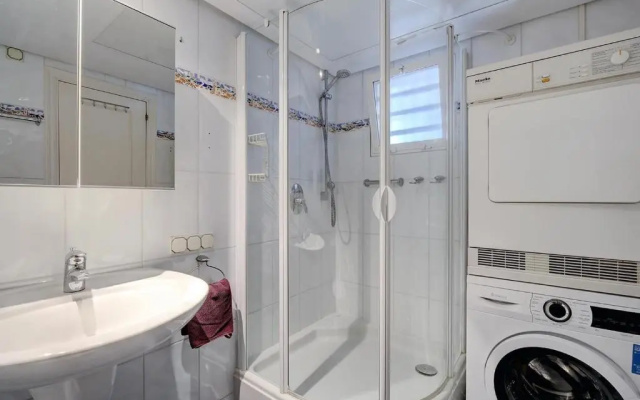 Apartment Boulevard 105