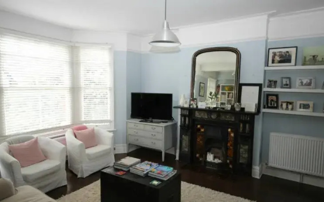 FG Property - Queens Park, Chevening Road