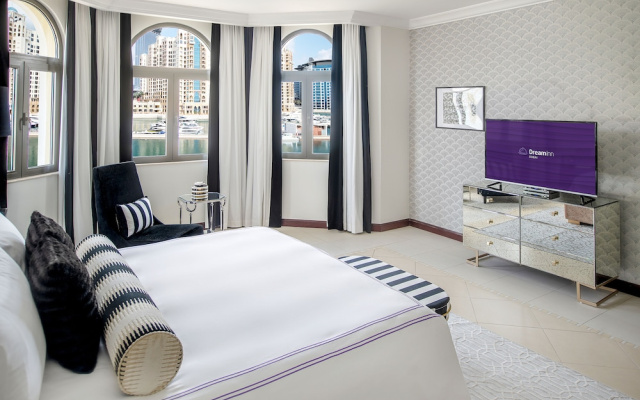 Dream Inn Dubai - Palm Villa Frond P
