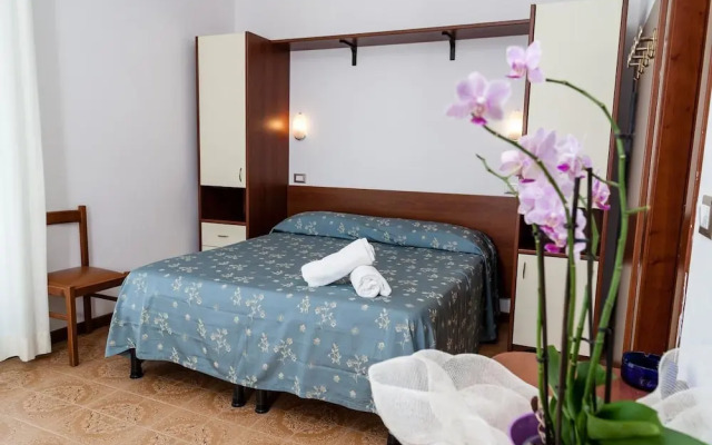 Hotel Sayonara