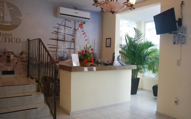 Nautico Inn