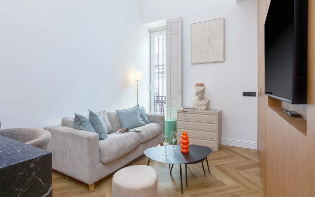 Elegant Apartment in Sevilla. Antonia Diaz III