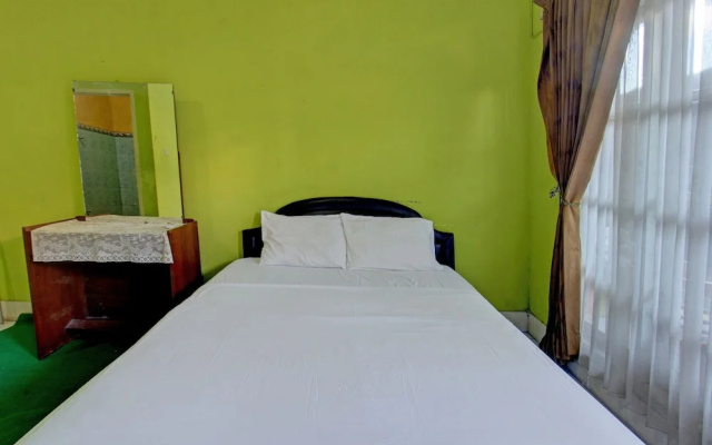 Hotel O Dienda Hayu Near Alun Alun Tastura