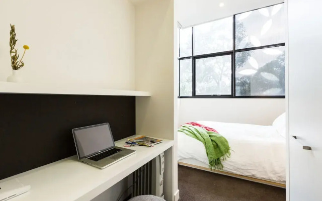 GEORGE, 1BDR North Melbourne Apartment