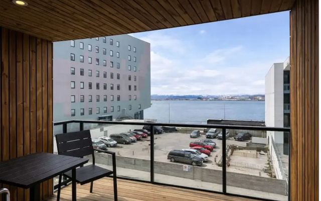 Arctic Sea Apartments
