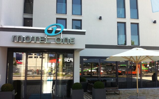 Отель Motel One München-Garching вид на фасад