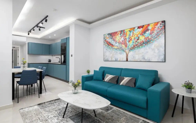Chic Stylish Maisonette Near Tigne Point