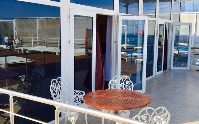 Bono Beach Hotel вид на фасад