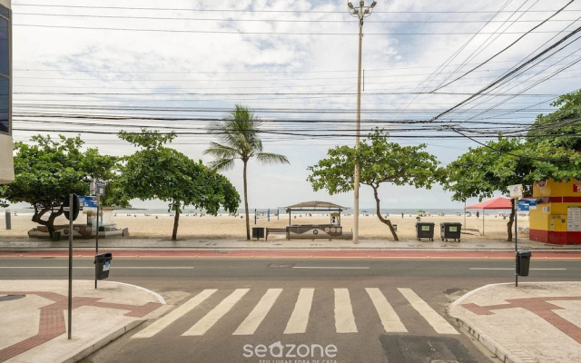 Beachfront apt BC Center Close to Attract. Aco803
