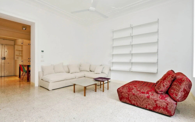 Wonderful 1bdr Apt. Near Colosseum