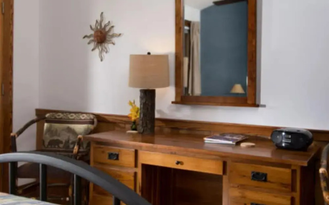 Bent Creek Lodge Bed & Breakfast