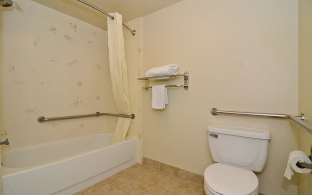 Travelers Inn & Suites - Memphis