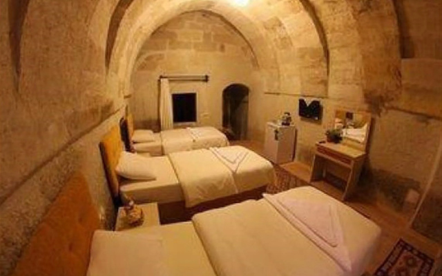 Falcon Cave Suites