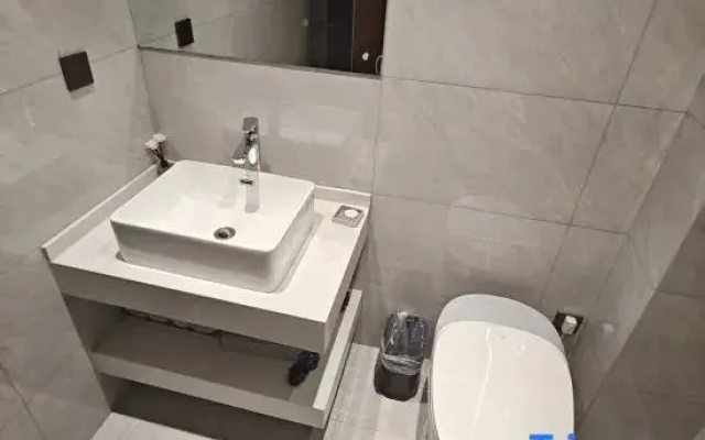 Zhaoqing · FumiFullmeCinemaBathtubDesignHotel