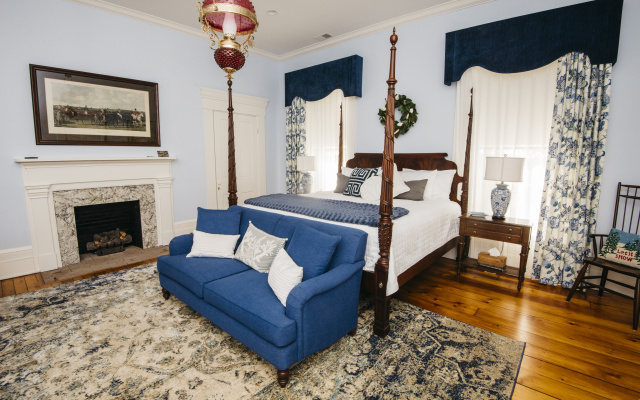 Ashford Acres Inn