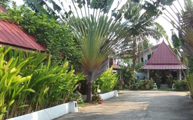 Akkrasom Resort
