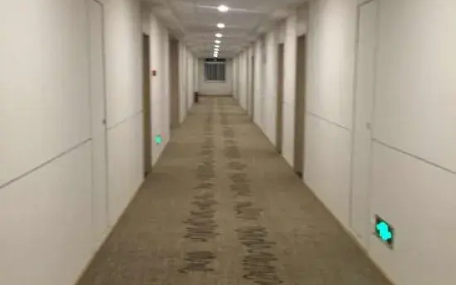 Junting Hotel  (Hong'an Walmart Wanda Plaza Branch)
