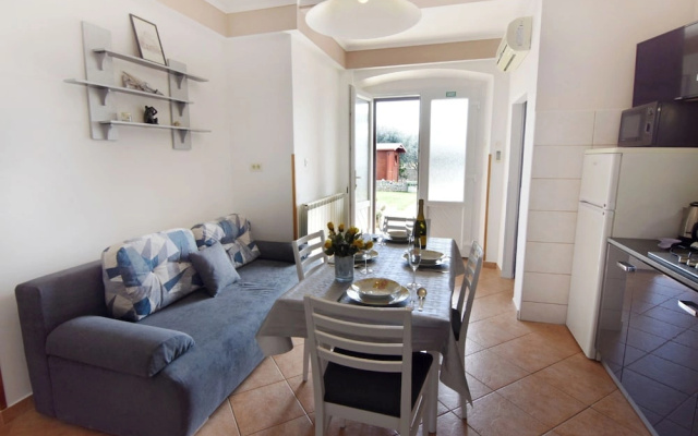 Bright Flat With sea View Terrace