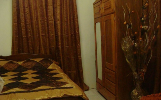 Noon's Accommodation