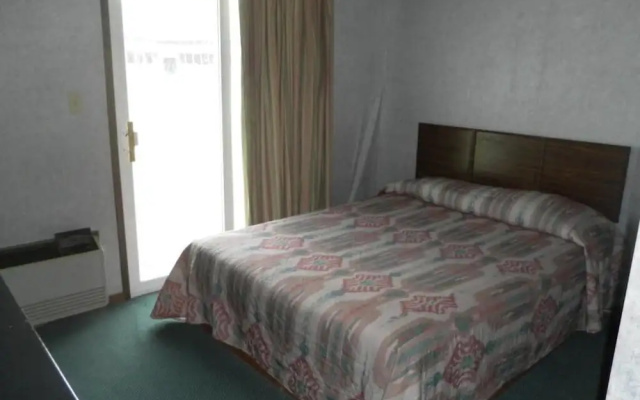 Tidewater Motel