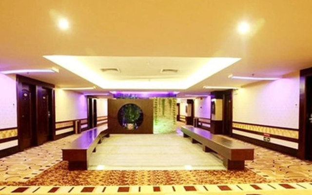 Jin Yu Hotel (Zhuhai Gongbei Port Pedestrian Street)