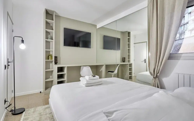 Modern Parisian Apartment Center of Paris
