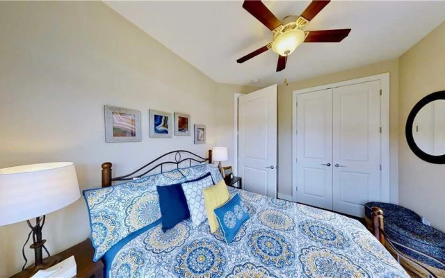 Entrada 673 - 4 Br townhouse by RedAwning