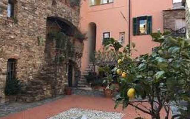 Отель Vista Mare Costarainera Костарайнера вид на фасад