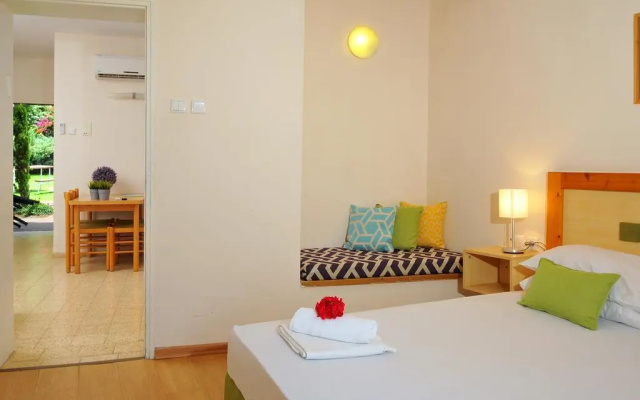 Eilon TravelHotel