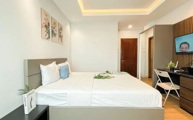 Neutral Cozy Stay Studio Apartment At Margonda Residence 1